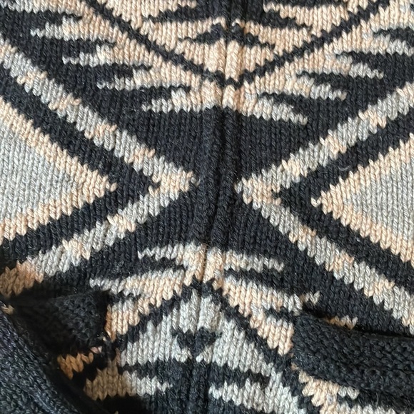 Aritzia TNA sweater - Picture 2 of 6